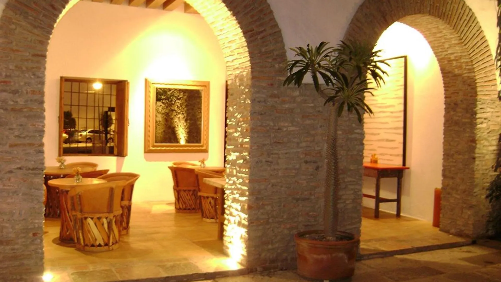 פואבלה Hotel Boutique Casareyna